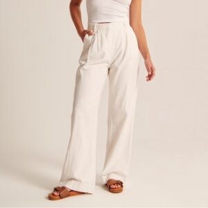 Abercrombie sloane tailored wide leg linen pants in cream size medium